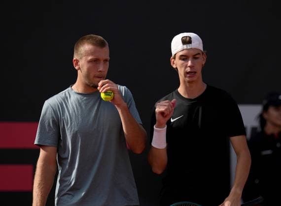 TENNIS - ATP, Tennis Herren Layjet Open BAD WALTERSDORF,AUSTRIA,18.SEP.25 - TENNIS - ATP Challenger Tour, Layjet Open. Image shows Syl Gaxherri (AUT) and Alex Huszar (AUT).  GEPAxpictures xMichaelxRiedler