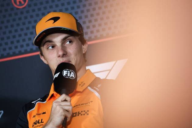 F1 - AZERBAIJAN GRAND PRIX 2025 PIASTRI Oscar (aus), McLaren F1 Team MCL39, portrait press conference, PK, Pressekonferenz during the 2025 Formula 1 Qatar Airways Azerbaijan Grand Prix, 17th round of the 2025 FIA Formula One World Championship, WM, Weltmeisterschaft from September 19 to 21, 2025 on the Baku City Circuit, in Baku, Azerbaijan - BakuAzerbaijan Copyright: xEricxAlonsox