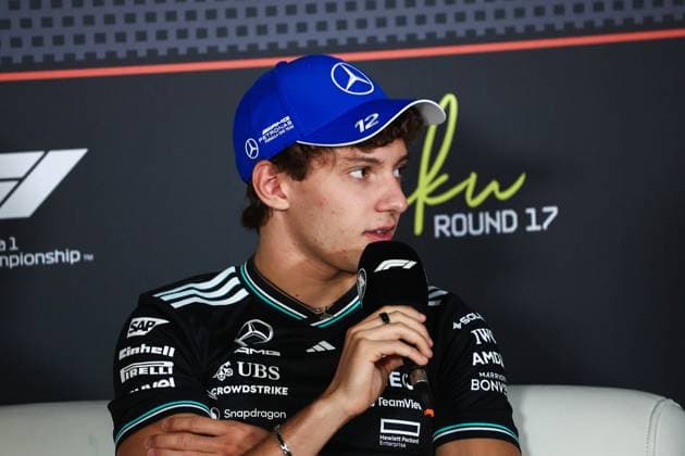 F1 - AZERBAIJAN GRAND PRIX 2025 KIMI ANTONELLI Andrea (ita), Mercedes AMG F1 Team W16, portrait press conference, PK, Pressekonferenz during the 2025 Formula 1 Qatar Airways Azerbaijan Grand Prix, 17th round of the 2025 FIA Formula One World Championship, WM, Weltmeisterschaft from September 19 to 21, 2025 on the Baku City Circuit, in Baku, Azerbaijan - BakuAzerbaijan Copyright: xEricxAlonsox