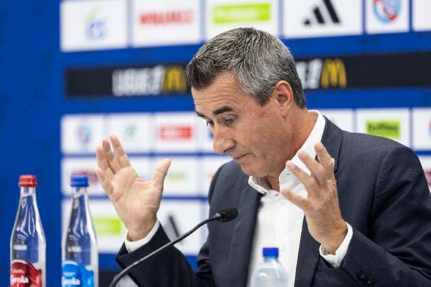 Football, France, Racing Strasbourg, Press conference