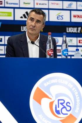NEWS: Le president du Racing Marc Keller a reagi en confÃ rence de presse aux banderoles dÃ ployees dimanche a la Meinau. Strasbourg 18 09 2025 Le president du Racing Marc Keller a reagi en conference de presse aux banderoles dÃ ployÃ es dimanche a la Meinau.  Copyright: xelyxandroxcegarrax