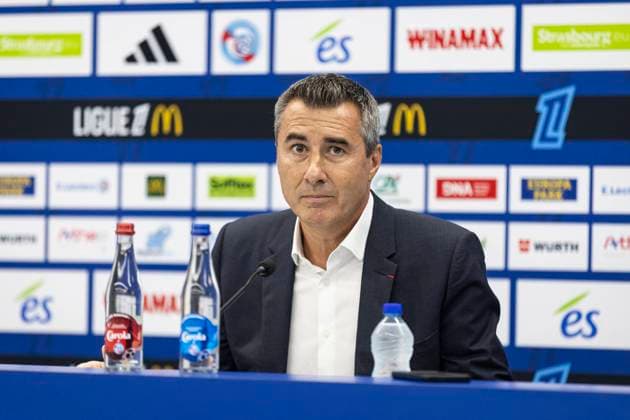 NEWS: Le president du Racing Marc Keller a reagi en confÃ rence de presse aux banderoles dÃ ployees dimanche a la Meinau. Strasbourg 18 09 2025 Le president du Racing Marc Keller a reagi en conference de presse aux banderoles dÃ ployÃ es dimanche a la Meinau.  Copyright: xelyxandroxcegarrax