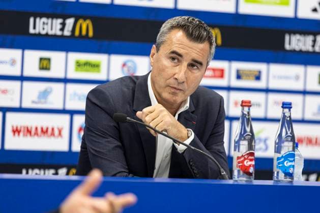 NEWS: Le president du Racing Marc Keller a reagi en confÃ rence de presse aux banderoles dÃ ployees dimanche a la Meinau. Strasbourg 18 09 2025 Le president du Racing Marc Keller a reagi en conference de presse aux banderoles dÃ ployÃ es dimanche a la Meinau.  Copyright: xelyxandroxcegarrax