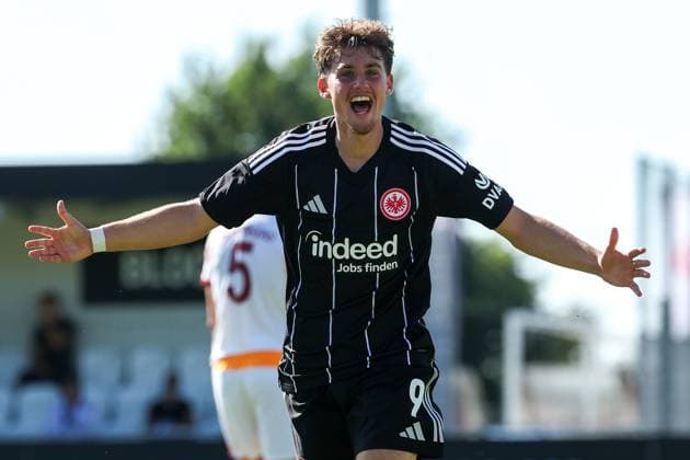 2025 09 18 xJFx Sportpark Dreieich Dreieich GER , UEFA Youth League 2025 2026 Ligaphase Matchday 1 Eintracht Frankfurt Galatasaray SK v l , Alexander Staff Eintracht Frankfurt Torjubel, Goal celebration, celebrate the goal DFL DFB REGULATIONS PROHIBIT ANY USE OF PHOTOGRAPHS as IMAGE SEQUENCES and or QUASI VIDEO Copyright: JoaquimxFerreira