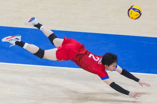 (250918) -- PASAY CITY, Sept. 18, 2025 -- Josh Ybanez of the Philippines competes during the pool A match between Iran and the Philippines at the FIVB Men s World Championship, WM, Weltmeisterschaft 2025 in Pasay City, the Philippines, on Sept. 18, 2025. ) (SP)THE PHILIPPINES-PASAY CITY-VOLLEYBALL-FIVB MEN S WORLD CHAMPIONSHIP 2025 ROUELLExUMALI 