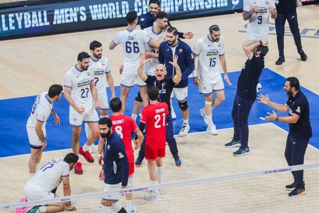 (250918) -- PASAY CITY, Sept. 18, 2025 -- Players of Iran celebrate after winning the pool A match between Iran and the Philippines at the FIVB Men s World Championship, WM, Weltmeisterschaft 2025 in Pasay City, the Philippines, on Sept. 18, 2025. ) (SP)THE PHILIPPINES-PASAY CITY-VOLLEYBALL-FIVB MEN S WORLD CHAMPIONSHIP 2025 ROUELLExUMALI 