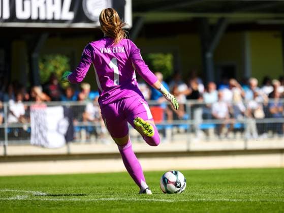 WOMEN SOCCER - EC, Sturm vs Ajax BAD SCHWANBERG,AUSTRIA,18.SEP.25 - WOMEN SOCCER - UEFA Women s Europa Cup, SK Sturm Graz vs Ajax Amsterdam, qualification. Image shows Regina van Eijk (Ajax).  GEPAxpictures xJamesxDoak