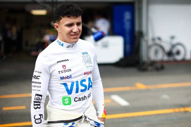 F1 - AZERBAIJAN GRAND PRIX 2025 HADJAR Isack (fra), Visa Cash App RB F1 Team VCARB02, portrait during the 2025 Formula 1 Qatar Airways Azerbaijan Grand Prix, 17th round of the 2025 FIA Formula One World Championship, WM, Weltmeisterschaft from September 19 to 21, 2025 on the Baku City Circuit, in Baku, Azerbaijan - BakuAzerbaijan  Copyright: xEricxAlonsox
