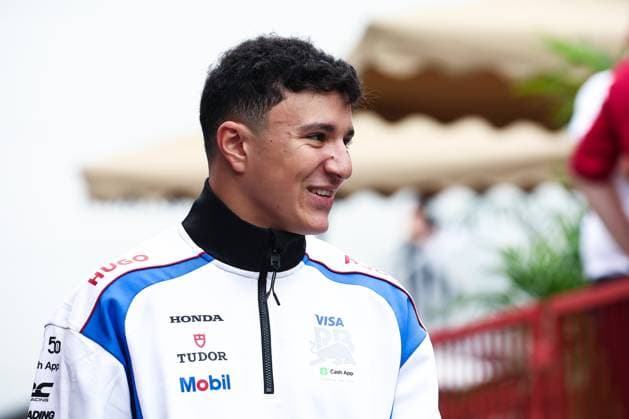 F1 - AZERBAIJAN GRAND PRIX 2025 HADJAR Isack (fra), Visa Cash App RB F1 Team VCARB02, portrait during the 2025 Formula 1 Qatar Airways Azerbaijan Grand Prix, 17th round of the 2025 FIA Formula One World Championship, WM, Weltmeisterschaft from September 19 to 21, 2025 on the Baku City Circuit, in Baku, Azerbaijan - BakuAzerbaijan  Copyright: xEricxAlonsox
