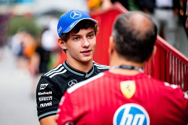 F1 - AZERBAIJAN GRAND PRIX 2025 KIMI ANTONELLI Andrea (ita), Mercedes AMG F1 Team W16, portrait during the 2025 Formula 1 Qatar Airways Azerbaijan Grand Prix, 17th round of the 2025 FIA Formula One World Championship, WM, Weltmeisterschaft from September 19 to 21, 2025 on the Baku City Circuit, in Baku, Azerbaijan - BakuAzerbaijan  Copyright: xALBERTOxVIMERCATIx