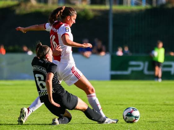 WOMEN SOCCER - EC, Sturm vs Ajax BAD SCHWANBERG,AUSTRIA,18.SEP.25 - WOMEN SOCCER - UEFA Women s Europa Cup, SK Sturm Graz vs Ajax Amsterdam, qualification. Image shows Mia Gavric (Sturm) and Danique Noordman (Ajax).  GEPAxpictures xJamesxDoak