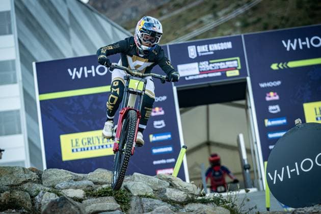 Whoop UCI Mountainbikeworldcup Downhill Lenzerheide HÖLL Valentina YT MOBat Whoop UCI Mountainbikeworldcup Downhill Lenzerheide, 18 09 2025,in Lenzerheide,SUI Photo Sebastian Sternemannat Whoop UCI Mountainbikeworldcup Downhill Lenzerheide, 18 09 2025,in Lenzerheide,SUI Photo Sebastian Sternemann