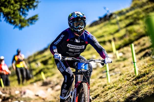 Whoop UCI Mountainbikeworldcup Downhill Lenzerheide PIERRON Amaury COMMENCAL MUC OFF BY RIDING ADDICTIONat Whoop UCI Mountainbikeworldcup Downhill Lenzerheide, 18 09 2025,in Lenzerheide,SUI Foto Sebastian Sternemannat Whoop UCI Mountainbikeworldcup Downhill Lenzerheide, 18 09 2025,in Lenzerheide,SUI Foto Sebastian Sternemann