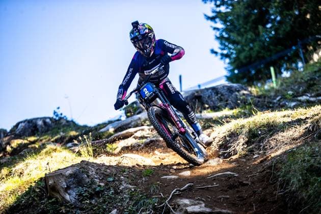 Whoop UCI Mountainbikeworldcup Downhill Lenzerheide VERGIER Loris COMMENCAL MUC OFF BY RIDING ADDICTIONat Whoop UCI Mountainbikeworldcup Downhill Lenzerheide, 18 09 2025,in Lenzerheide,SUI Foto Sebastian Sternemannat Whoop UCI Mountainbikeworldcup Downhill Lenzerheide, 18 09 2025,in Lenzerheide,SUI Foto Sebastian Sternemann