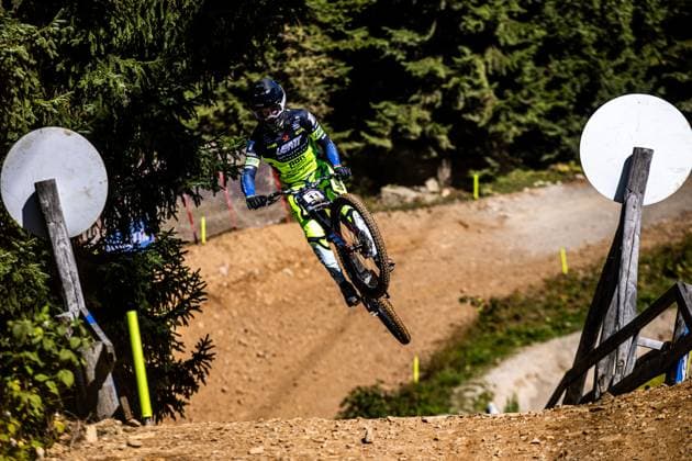 Whoop UCI Mountainbikeworldcup Downhill Lenzerheide WILSON Reece AON RACING - TOURNE CAMPERVANSat Whoop UCI Mountainbikeworldcup Downhill Lenzerheide, 18.09.2025,in Lenzerheide,SUI Foto: Sebastian Sternemannat Whoop UCI Mountainbikeworldcup Downhill Lenzerheide, 18.09.2025,in Lenzerheide,SUI Foto: Sebastian Sternemann