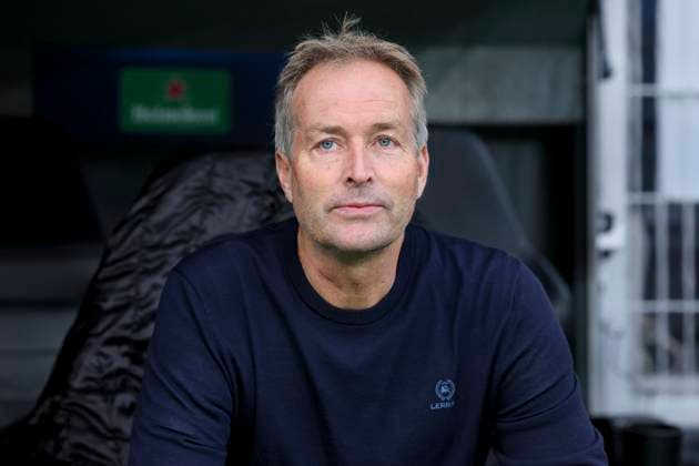 Trainer Kasper Hjulmand (Bayer 04 Leverkusen) schaut, UEFA Champions League 2025 26 League Phase MD1, F.C. Copenhagen v Bayer 04 Leverkusen, Parken Stadium am 18. September 2025 in Kopenhagen, Dänemark. (Foto von Marco Steinbrenner DeFodi Images) Trainer Kasper Hjulmand (Bayer 04 Leverkusen) looks on, UEFA Champions League 2025 26 League Phase MD1, F.C. Copenhagen v Bayer 04 Leverkusen, Parken Stadium, September 18, 2025 in Copenhagen, Denmark. (Photo by Marco Steinbrenner DeFodi Images) Coach Kasper Hjulmand Bayer 04 Leverkusen looks on, UEFA Champions League 2025 26 League Phase MD1, F C Copenhagen v Bayer 04 Leverkusen, Parken Stadium, September 18, 2025 in Copenhagen, Denmark Photo by Marco Steinbrenner DeFodi Images Coach Kasper Hjulmand Bayer 04 Leverkusen looks on, UEFA Champions League 2025 26 League Phase MD1, F C Copenhagen v Bayer 04 Leverkusen, Parken Stadium, September 18, 2025 in Copenhagen, Denmark Photo by Marco Steinbrenner DeFodi Images