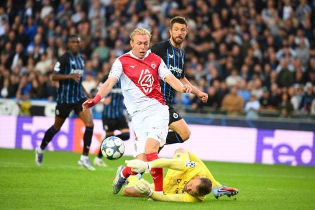 Club Brugge v Monaco - UEFA Champions League BRUGGE, BELGIUM - SEPTEMBER 18 : Biereth Mika forward of AS Monaco FC and Mignolet Simon goalkeeper of Club Brugge during the UEFA Champions League 2025 26 League Phase MD1 match between Club Brugge and Monaco on September 18, 2025 in Brugge, Belgium, 18 09 2025 Brugge Belgium  Copyright: xVincentxKalutx