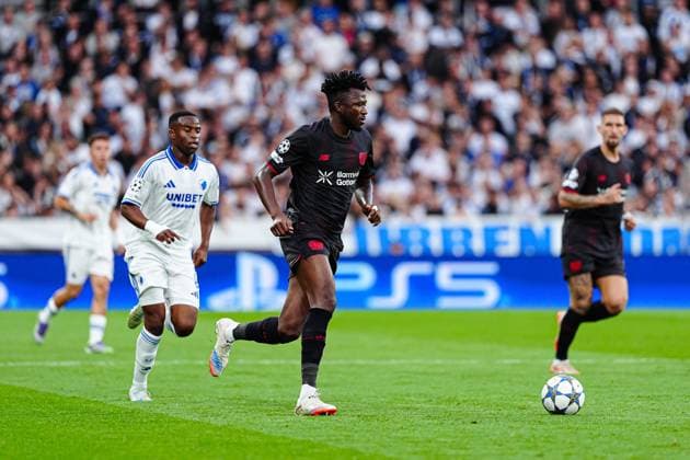 Youssoufa Moukoko FC Copenhagen, 09 , Edmond Tapsoba Bayer 04 Leverkusen, 12 DEN, FC Copenhagen vs Bayer 04 Leverkusen, Football, UEFA Champions League, Matchday 1, 2025 2026 season, 18 09 2025 DEN, FC Copenhagen vs Bayer 04 Leverkusen, Football, UEFA Champions League, Matchday 1, 2025 2026 season, 18 09 2025 Copenhagen Copyright: xEibner-Pressefoto MarcelxvonxFehrnx EP_MFN