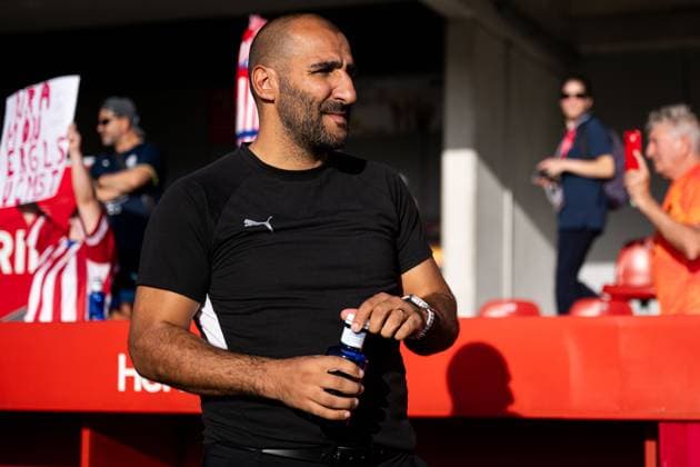 250918 Head coach Mak Lind ahead of the second leg UEFA Women™s Champions League third qualifying round football match between Atletico Madrid and Häcken on September 18, 2025 in Madrid Photo Carl Sandin BILDBYRAN kod CS CS0773 fotboll football soccer fotball uefa womens champions league atletico madrid häcken dam bbeng  Copyright: CARLxSANDIN BB250918CS046