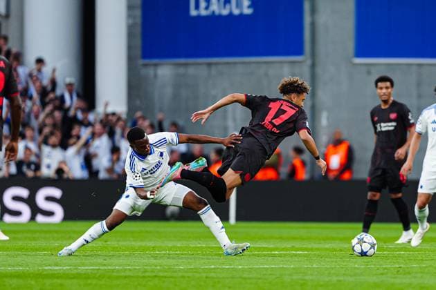 Youssoufa Moukoko FC Copenhagen, 09 , Eliesse Ben Seghir Bayer 04 Leverkusen, 17 DEN, FC Copenhagen vs Bayer 04 Leverkusen, Football, UEFA Champions League, Matchday 1, 2025 2026 season, 18 09 2025 DEN, FC Copenhagen vs Bayer 04 Leverkusen, Football, UEFA Champions League, Matchday 1, 2025 2026 season, 18 09 2025 Copenhagen Copyright: xEibner-Pressefoto MarcelxvonxFehrnx EP_MFN