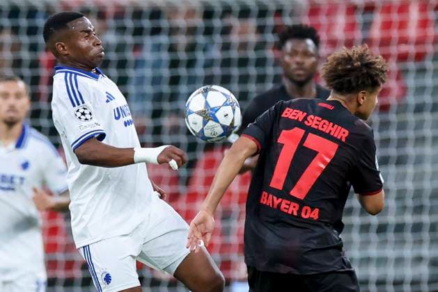 Youssoufa Moukoko (FC Copenhagen) und Eliesse Ben Seghir (Bayer 04 Leverkusen) kaempfen um den Ball, UEFA Champions League 2025 26 League Phase MD1, F.C. Copenhagen v Bayer 04 Leverkusen, Parken Stadium am 18. September 2025 in Kopenhagen, Dänemark. (Foto von Marco Steinbrenner DeFodi Images) Youssoufa Moukoko (FC Copenhagen) und Eliesse Ben Seghir (Bayer 04 Leverkusen) battle for the ball, UEFA Champions League 2025 26 League Phase MD1, F.C. Copenhagen v Bayer 04 Leverkusen, Parken Stadium, September 18, 2025 in Copenhagen, Denmark. (Photo by Marco Steinbrenner DeFodi Images) Youssoufa Moukoko FC Copenhagen and Eliesse Ben Seghir Bayer 04 Leverkusen battle for the ball, UEFA Champions League 2025 26 League Phase MD1, F C Copenhagen v Bayer 04 Leverkusen, Parken Stadium on September 18, 2025 in Copenhagen, Denmark Photo by Marco Steinbrenner DeFodi Images Youssoufa Moukoko FC Copenhagen and Eliesse Ben Seghir Bayer 04 Leverkusen battle for the ball, UEFA Champions League 2025 26 League Phase MD1, F C Copenhagen v Bayer 04 Leverkusen, Parken Stadium, September 18, 2025 in Copenhagen, Denmark Photo by Marco Steinbrenner DeFodi Images
