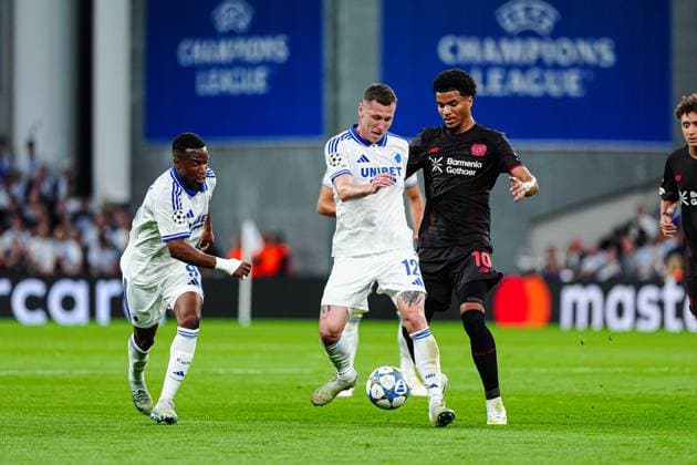Youssoufa Moukoko FC Copenhagen, 09 , Lukas Lerager FC Copenhagen, 12 , Malik Tillman Bayer 04 Leverkusen, 10 DEN, FC Copenhagen vs Bayer 04 Leverkusen, Football, UEFA Champions League, Matchday 1, Season 2025 2026, 18 09 2025 DEN, FC Copenhagen vs Bayer 04 Leverkusen, Football, UEFA Champions League, Matchday 1, Season 2025 2026, 18 09 2025 Copenhagen Copyright: xEibner-Pressefoto MarcelxvonxFehrnx EP_MFN