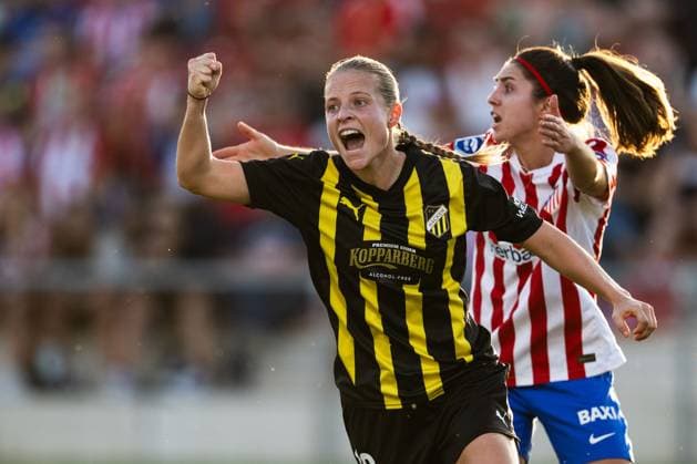 250918 Anna Anvegard of Häcken celebrates after 0 1 during the second leg UEFA Women™s Champions League third qualifying round football match between Atletico Madrid and Häcken on September 18, 2025 in Madrid Photo Carl Sandin BILDBYRAN kod CS CS0773 fotboll football soccer fotball uefa womens champions league atletico madrid häcken dam bbeng jubel  Copyright: CARLxSANDIN BB250918CS051