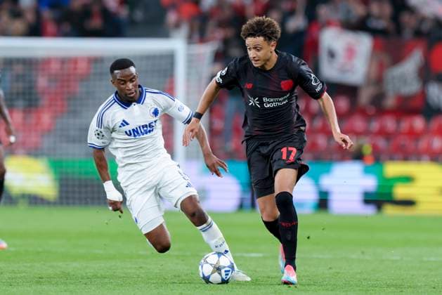Youssoufa Moukoko (FC Copenhagen) und Eliesse Ben Seghir (Bayer 04 Leverkusen) kaempfen um den Ball, UEFA Champions League 2025 26 League Phase MD1, F.C. Copenhagen v Bayer 04 Leverkusen, Parken Stadium am 18. September 2025 in Kopenhagen, Dänemark. (Foto von Marco Steinbrenner DeFodi Images) Youssoufa Moukoko (FC Copenhagen) und Eliesse Ben Seghir (Bayer 04 Leverkusen) battle for the ball, UEFA Champions League 2025 26 League Phase MD1, F.C. Copenhagen v Bayer 04 Leverkusen, Parken Stadium, September 18, 2025 in Copenhagen, Denmark. (Photo by Marco Steinbrenner DeFodi Images) Youssoufa Moukoko FC Copenhagen and Eliesse Ben Seghir Bayer 04 Leverkusen battle for the ball, UEFA Champions League 2025 26 League Phase MD1, F C Copenhagen v Bayer 04 Leverkusen, Parken Stadium on September 18, 2025 in Copenhagen, Denmark Photo by Marco Steinbrenner DeFodi Images Youssoufa Moukoko FC Copenhagen and Eliesse Ben Seghir Bayer 04 Leverkusen battle for the ball, UEFA Champions League 2025 26 League Phase MD1, F C Copenhagen v Bayer 04 Leverkusen, Parken Stadium, September 18, 2025 in Copenhagen, Denmark Photo by Marco Steinbrenner DeFodi Images