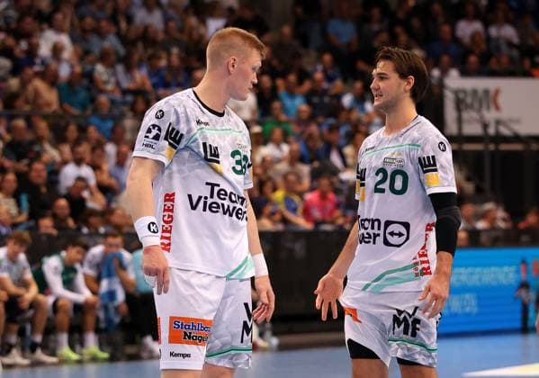 18 09 2025, Germany, Stuttgart, DAIKIN HBL Handball Bundesliga season 2025 2026, TVB Stuttgart vs FRISCH AUF Göppingen, f l Ymir Gislason FAG , Ludvig Hallbäck FAG