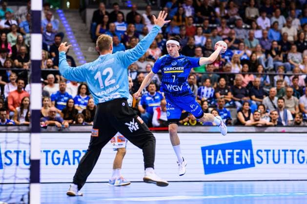 TVB Stuttgart Frisch Auf Göppingen Handball 1 Bundesliga, Men, Season 2025 2026, TVB Stuttgart Frisch Auf Göppingen, Porsche Arena Stuttgarts Kasper Lien r in action against Göppingens goalkeeper Kristian Saeveras Stuttgart Porsche Arena Baden Württemberg Germany
