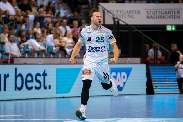 Handball I Men I Season 2025 2026 I Bundesliga I 5 Matchday I TVB Stuttgart Frisch Auf Göppingen I 18 09 2025 Ludvig Jurmala Aström 25, Frisch Auf Göppingen cheers Stuttgart Porsche Arena Baden Württemberg Germany Copyright: xLobeca MaxxPetershansx