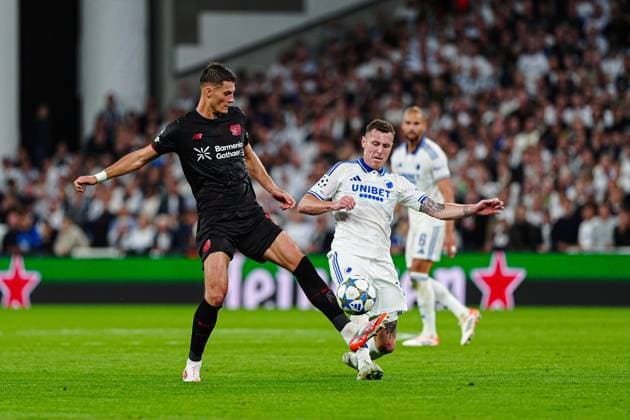 Patrik Schick Bayer 04 Leverkusen, 14 , Lukas Lerager FC Copenhagen, 12 DEN, FC Copenhagen vs Bayer 04 Leverkusen, Football, UEFA Champions League, Matchday 1, 2025 2026 season, 18 09 2025 DEN, FC Copenhagen vs Bayer 04 Leverkusen, Football, UEFA Champions League, Matchday 1, 2025 2026 season, 18 09 2025 Copenhagen Copyright: xEibner-Pressefoto MarcelxvonxFehrnx EP_MFN