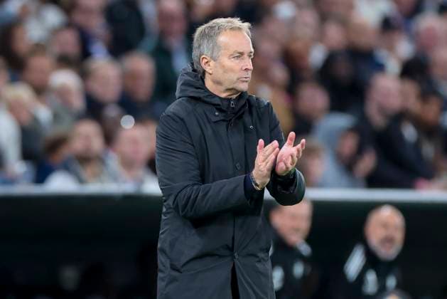 Trainer Kasper Hjulmand (Bayer 04 Leverkusen) jubelt, UEFA Champions League 2025 26 League Phase MD1, F.C. Copenhagen v Bayer 04 Leverkusen, Parken Stadium am 18. September 2025 in Kopenhagen, Dänemark. (Foto von Marco Steinbrenner DeFodi Images) Trainer Kasper Hjulmand (Bayer 04 Leverkusen) cheers, UEFA Champions League 2025 26 League Phase MD1, F.C. Copenhagen v Bayer 04 Leverkusen, Parken Stadium, September 18, 2025 in Copenhagen, Denmark. (Photo by Marco Steinbrenner DeFodi Images) Coach Kasper Hjulmand Bayer 04 Leverkusen cheers, UEFA Champions League 2025 26 League Phase MD1, F C Copenhagen v Bayer 04 Leverkusen, Parken Stadium, September 18, 2025 in Copenhagen, Denmark Photo by Marco Steinbrenner DeFodi Images Coach Kasper Hjulmand Bayer 04 Leverkusen cheers, UEFA Champions League 2025 26 League Phase MD1, F C Copenhagen v Bayer 04 Leverkusen, Parken Stadium, September 18, 2025 in Copenhagen, Denmark Photo by Marco Steinbrenner DeFodi Images