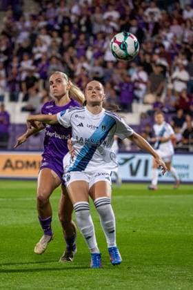 SOCCER - WCL, A.Wien vs Paris VIENNA,AUSTRIA,18.SEP.25 - WOMEN SOCCER - UEFA Women s Champions League, qualification, FK Austria Wien vs Paris FC. Image shows Louise Schoeffel (A.Wien) and Lou Bogaert (Paris).  GEPAxpictures xPhilippxBrem