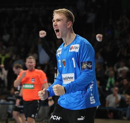 Goalkeeper Lasse Ludwig cheers Joy Emotion Cheers Sport Handball CL Champions League Champions League Men 2 Matchday Season 2025 2026 18 09 2025 Füchse Berlin vs Aalborg Handbold in the Max Schmeling Halle