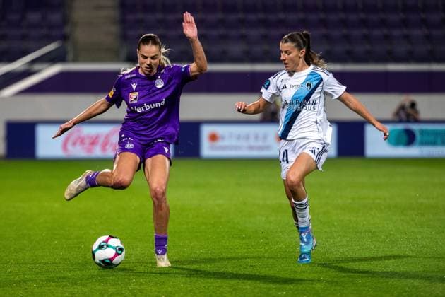 SOCCER - WCL, A.Wien vs Paris VIENNA,AUSTRIA,18.SEP.25 - WOMEN SOCCER - UEFA Women s Champions League, qualification, FK Austria Wien vs Paris FC. Image shows Louise Schoeffel (A.Wien) and Anaele Le Moguedec (Paris).  GEPAxpictures xPhilippxBrem