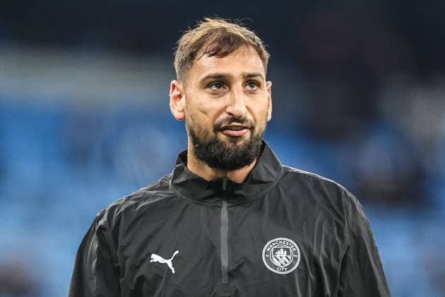 UEFA Champions League 2025 26 Phase MD1 Manchester City vs Napoli League Gianluigi Donnarumma of Manchester City in the pregame warmup session during the UEFA Champions League 2025 26 Phase MD1 Manchester City vs Napoli League at The City of Manchester Stadium, Manchester, United Kingdom, 18th September 2025 (Photo by Alfie Cosgrove News Images) Manchester Etihad Stadium Manchester United, ManU Kingdom Copyright: xAlfiexCosgrove NewsxImagesx