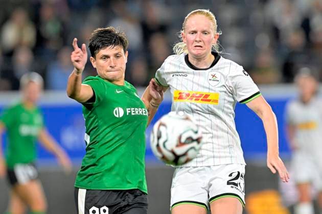 OH Leuven women v FC Vorskla Poltava - UEFA Champions League LEUVEN, BELGIUM - SEPTEMBER 18 : Veefkind Linde defender of OH Leuven Women battles for the ball with Anastasiia Voronina defender of FC Vorskla Poltava during the UEFA women Champions League 2025 26 first qualifying round first leg between OH Leuven women and FC Vorskla Poltava on September 18, 2025 in Leuven, Belgium, 18 09 2025 Leuven Belgium  Copyright: xSesx