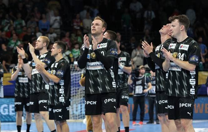 Mathias Gidsel, Füchse team cheers after the end of the match Joy Emotion Cheering Sport Handball CL Champions League Champions League Men 2 Matchday Season 2025 2026 18 09 2025 Füchse Berlin vs Aalborg Handbold at Max Schmeling Halle