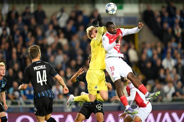 Club Brugge v Monaco - UEFA Champions League BRUGGE, BELGIUM - SEPTEMBER 18 : Jackers Nordin goalkeeper of Club Brugge and Ilenikhena George forward of AS Monaco FC during the UEFA Champions League 2025 26 League Phase MD1 match between Club Brugge and Monaco on September 18, 2025 in Brugge, Belgium, 18 09 2025 Brugge Belgium  Copyright: xNicoxVereeckenx
