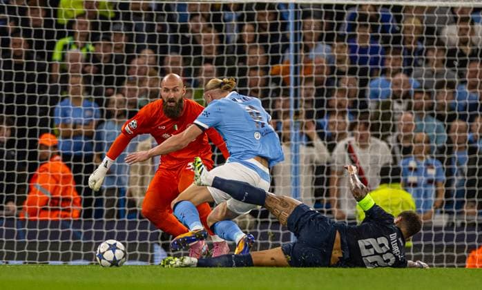 Football - UEFA Champions League - League Phase - Manchester City FC v SC Napoli MANCHESTER, ENGLAND - Thursday, September 18, 2025: xxxx during the UEFA Champions League match between Manchester City FC and SC Napoli at the City of Manchester Stadium. (Photo by David Rawcliffe Propaganda) MANCHESTER City of Manchester Stadium GREATER MANCHESTER ENGLAND  Copyright: xDavidxRawcliffex P2025-09-18-Man_City_Napoli-25