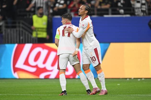 Soccer Champions League 1 Matchday Eintracht Frankfurt Galatasaray Istanbul on 18 09 2025 at Deutsche Bank Park in Frankfurt Goal celebration to 0 1 by Yunus Akgün Istanbul Leroy Sane Istanbul , right xJKx