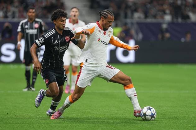 UEFA Champions League Eintracht Frankfurt Galatasaray Istanbul on 18 09 2025 at Deutsche Bank Park in Frankfurt Leroy Sane Galatasaray 10 vs Nathaniel Nene Brown Frankfurt 21 MH