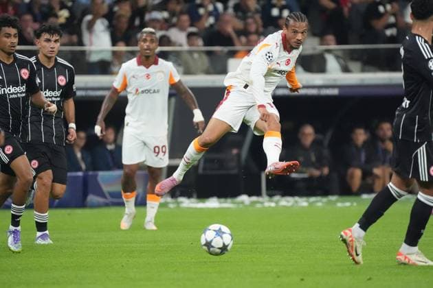 Leroy Sane Galatasaray Istanbul withdraws Frankfurt 18 09 2025 Eintracht Frankfurt vs Galatasaray Istanbul, Deutsche Bank Park, Matchday 1 UEFA Champions League