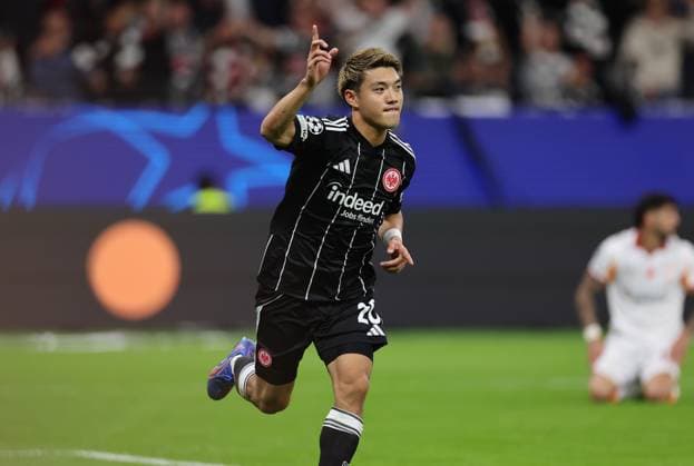 18 09 2025, Football UEFA Champions League, Eintracht Frankfurt Galatasaray SK Istanbul, emonline, emspor, v l ,Torjubel zum 1 1 durch Ritsu Doan Eintracht Frankfurt , Goal celebration, celebrate the goal DFL DFB REGULATIONS PROHIBIT ANY USE OF PHOTOGRAPHS AS IMAGE SEQUENCES AND OR QUASI VIDEO xdcx Copyright: HMBxMedia Claus