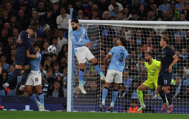Manchester City - Napoli During the Champions League match between Manchester City and Napoli on September 18, 2025, at the Etihad Stadium in Manchester. Photo: Sam Baukema of SSC Napoli Munchester ETIHAD STADIUM Munchester Inghilterra Copyright: xFABIOxSASSOxFabioxSassox Italia Estonia2025_09_18Fabio Sasso2504