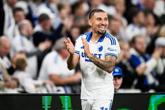 Champions League League Phase FC Kobenhavn vs Bayer 04 Leverkusen 18 09 2025 11 FCK Jordan Larsson is substituted and applauds fans Champions League League League Phase FC Kobenhavn vs Bayer 04 Leverkusen 18 09 2025 Kobenhavn, Denmark 18 September, 2025 UK Champions League League League Phase FC Copenhagen vs Bayer 04 Leverkusen Parken, Copenhagen, Denmark Kobenhavn Parken Denmark Copyright: xMichaelxBarrettxBoesenx