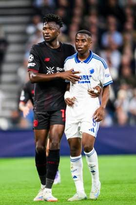 Champions League League Phase FC Kobenhavn vs Bayer 04 Leverkusen 18 09 2025 12 GER Edmond Tapsoba, 9 FCK Youssoufa Moukoko Champions League League League Phase FC Kobenhavn vs Bayer 04 Leverkusen 18 09 2025 Kobenhavn, Denmark 18 September, 2025 UK Champions League League League Phase FC Copenhagen vs Bayer 04 Leverkusen Parken, Copenhagen, Denmark Kobenhavn Parken Denmark Copyright: xMichaelxBarrettxBoesenx