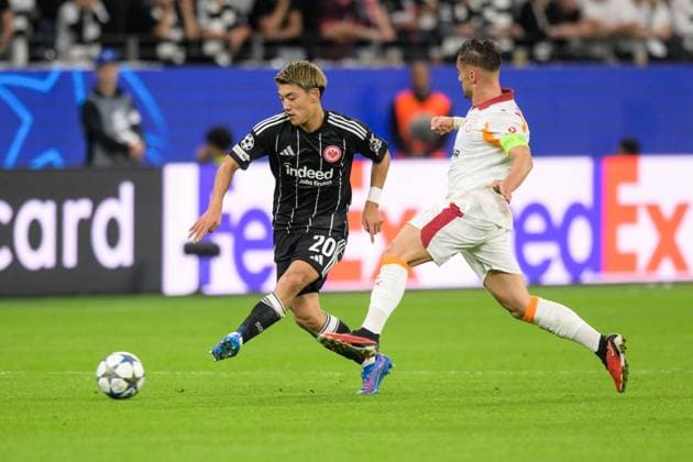 Soccer, UEFA Champions League, 20250918, SG Eintracht Frankfurt Galatasaray Istanbul Pictured from l Ritsu DOAN Frankfurt, 20 , Yunus AKGÜN Galatasaray, 11 Frankfurt Deutsche Bank Park Hessen Germany Copyright: Passion2Press MarkusxFischerx