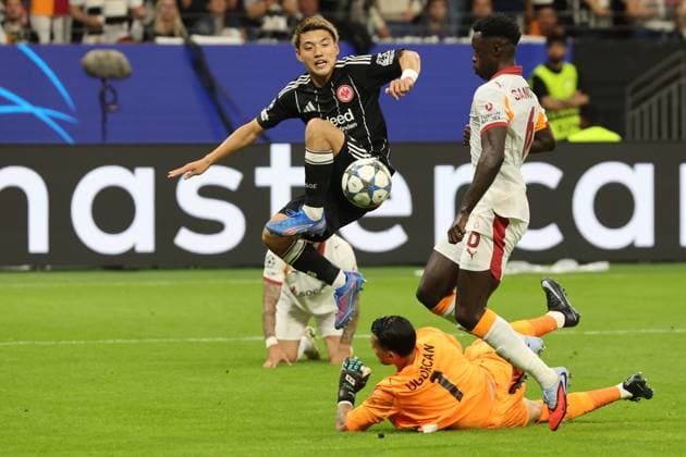 Goal for 1 1 by Ritus Doan Eintracht Frankfurt , Nr 20 against goalkeeper Batuhan Sen Galatasaray SK Istanbul, Nr and Wilfried Singo Galatasaray SK Istanbul, Nr 90 , Eintracht Frankfurt Galatasaray Istanbul, Champions League, CL, Season 2025 2026, Preliminary round, 1 Match, 18 09 2025, Frankfurt Deutsche Bank Park Germany